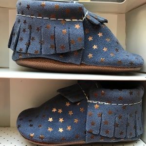 Freshly Picked Sz 2 New in Box Baby Moccasins